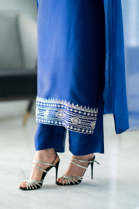 Azul